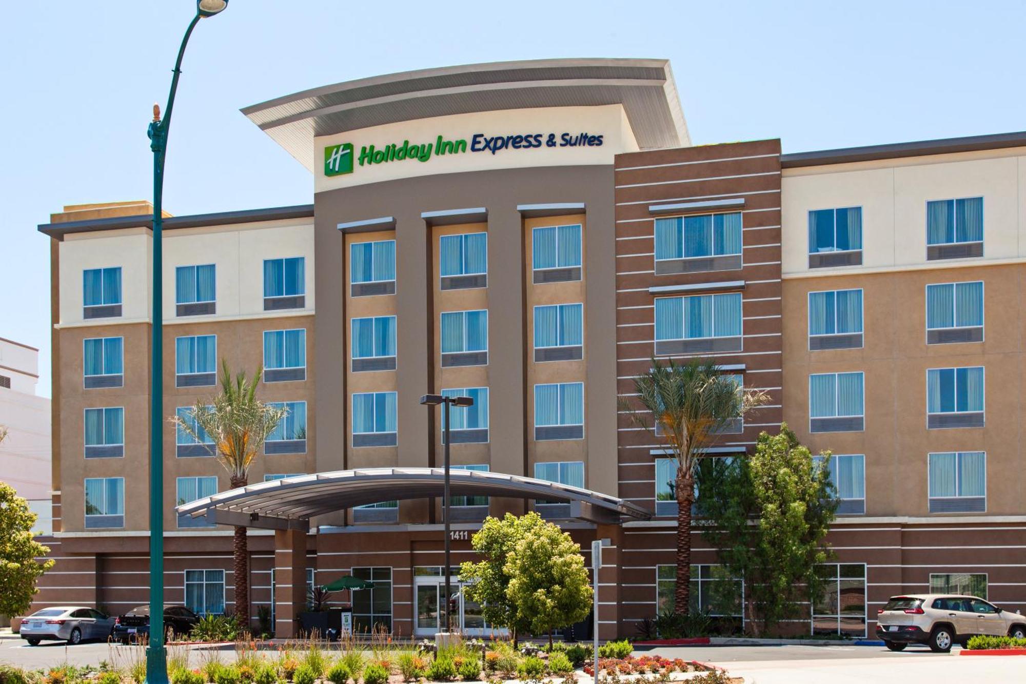 Holiday Inn Express & Suites Anaheim Resort Area By Ihg Экстерьер фото
