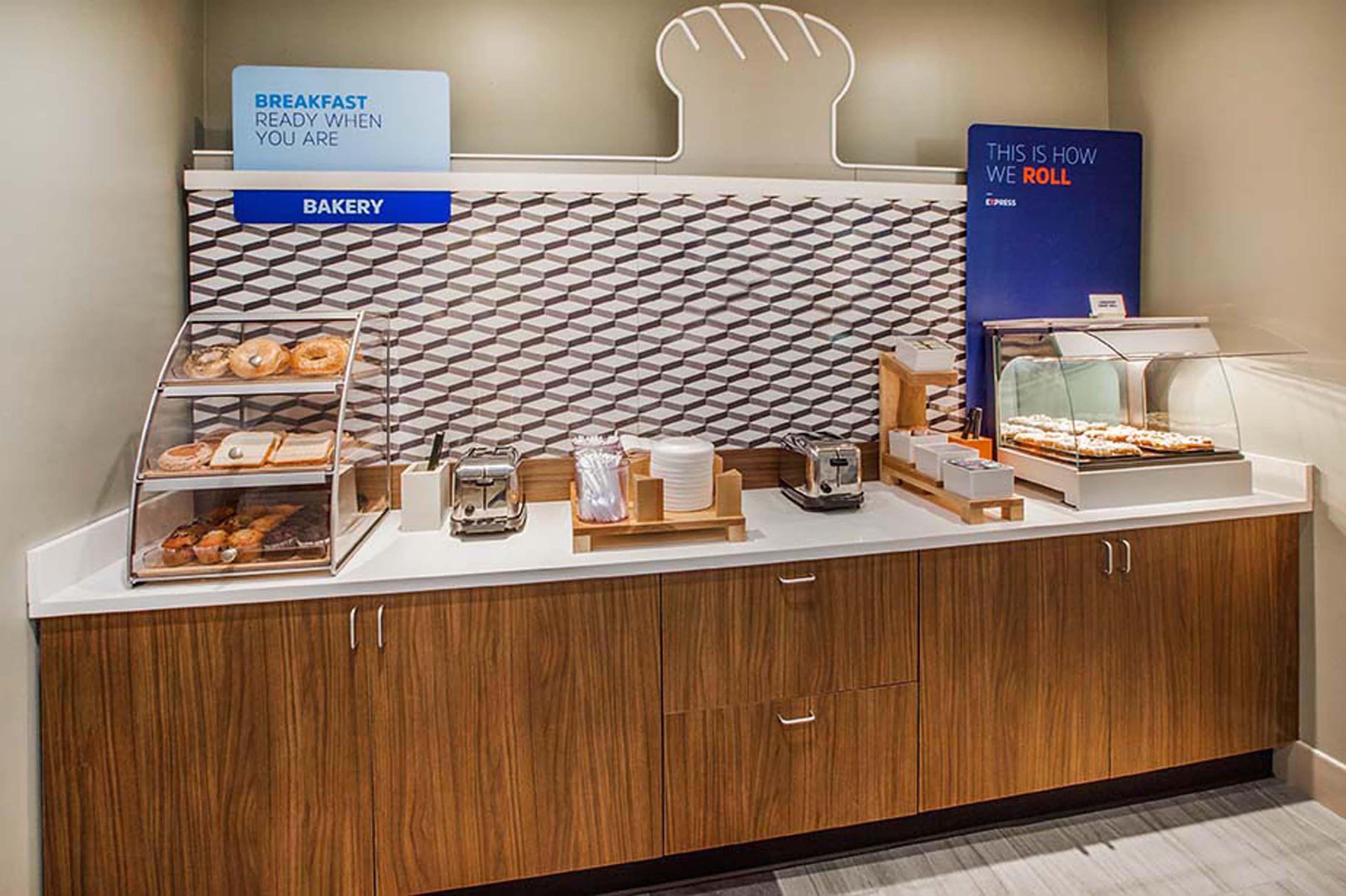 Holiday Inn Express & Suites Anaheim Resort Area By Ihg Экстерьер фото