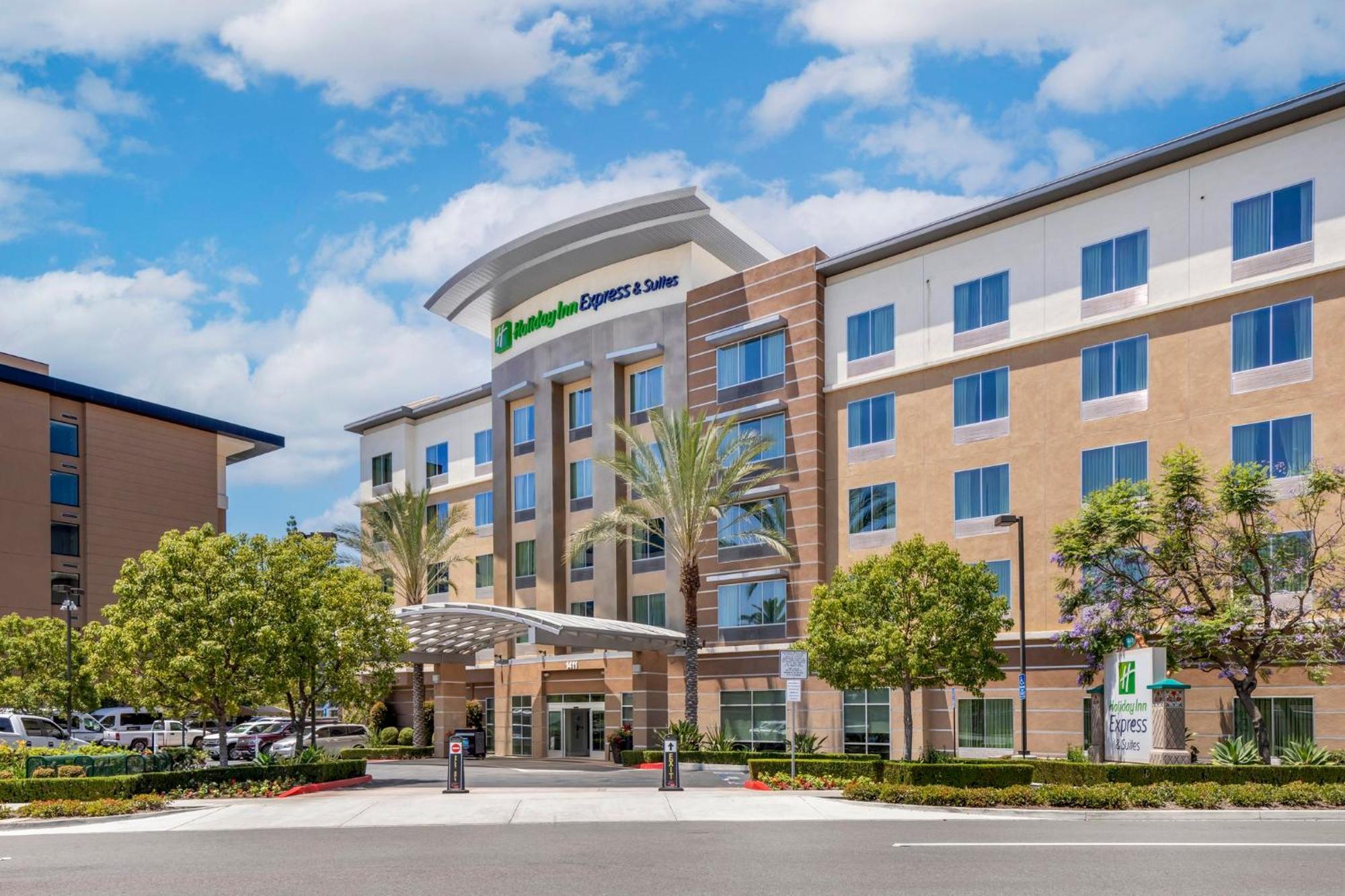 Holiday Inn Express & Suites Anaheim Resort Area By Ihg Экстерьер фото